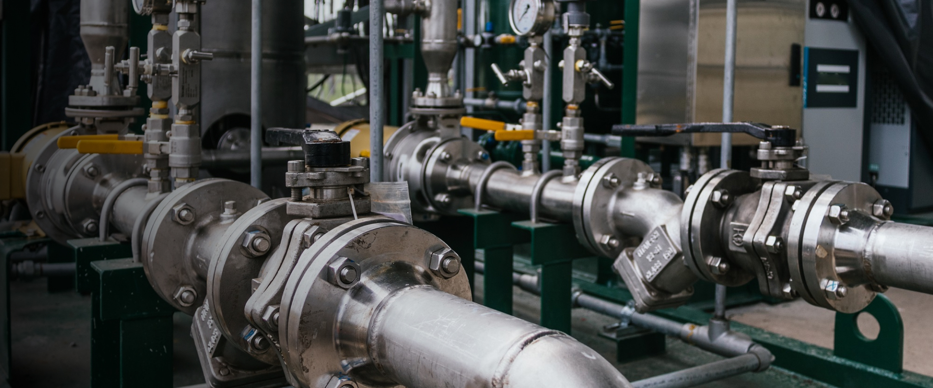 The system of pipelines of industrial valves